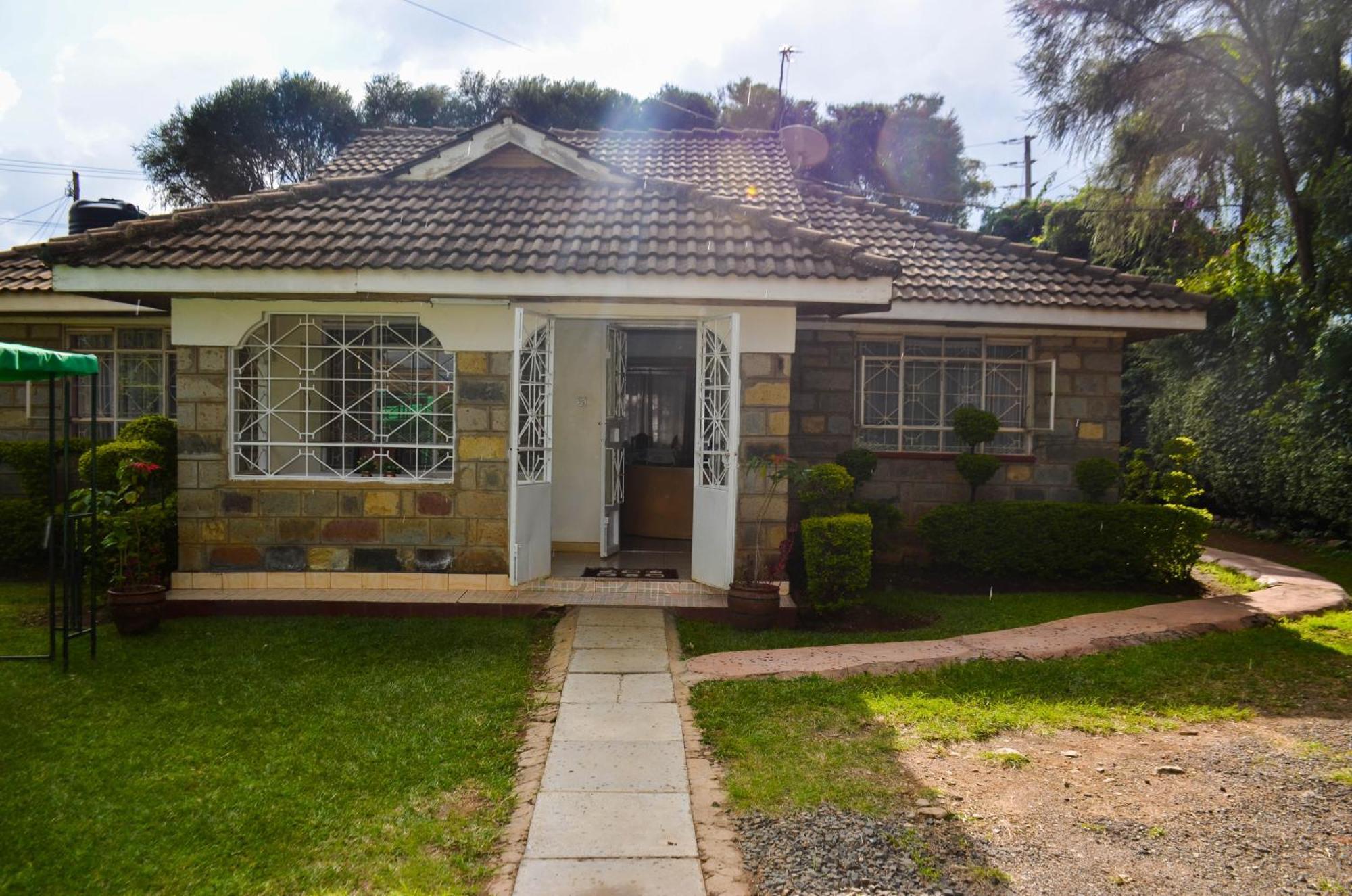 Salient Guest House Eldoret Bagian luar foto